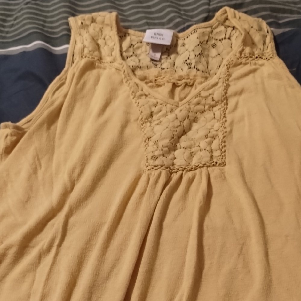 Knox Rose Yellow Lace Blouse